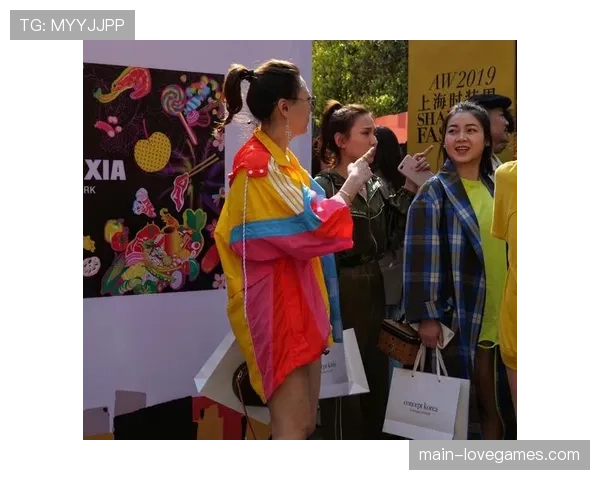 场外花絮:WNBA球员在季前赛期间积极参与社区读书会活动 场外花絮:WNBA球员在季前赛期间积极参与社区读书会活动